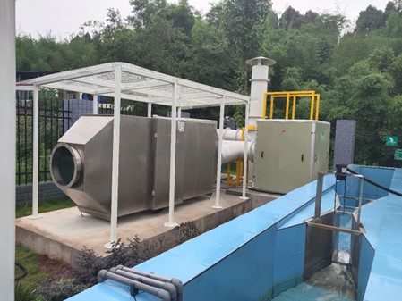 17120400621396.jpg 圖片2-離子反應(yīng)器現(xiàn)場圖A.jpg